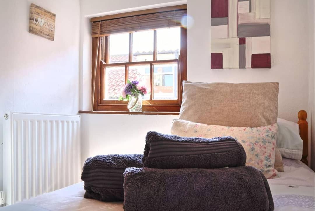 Cottages-Whitby - Bishops Cottage Вітбі Екстер'єр фото